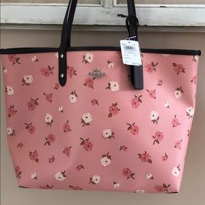 COACH Tossed Peony Reversible City Tote NWT